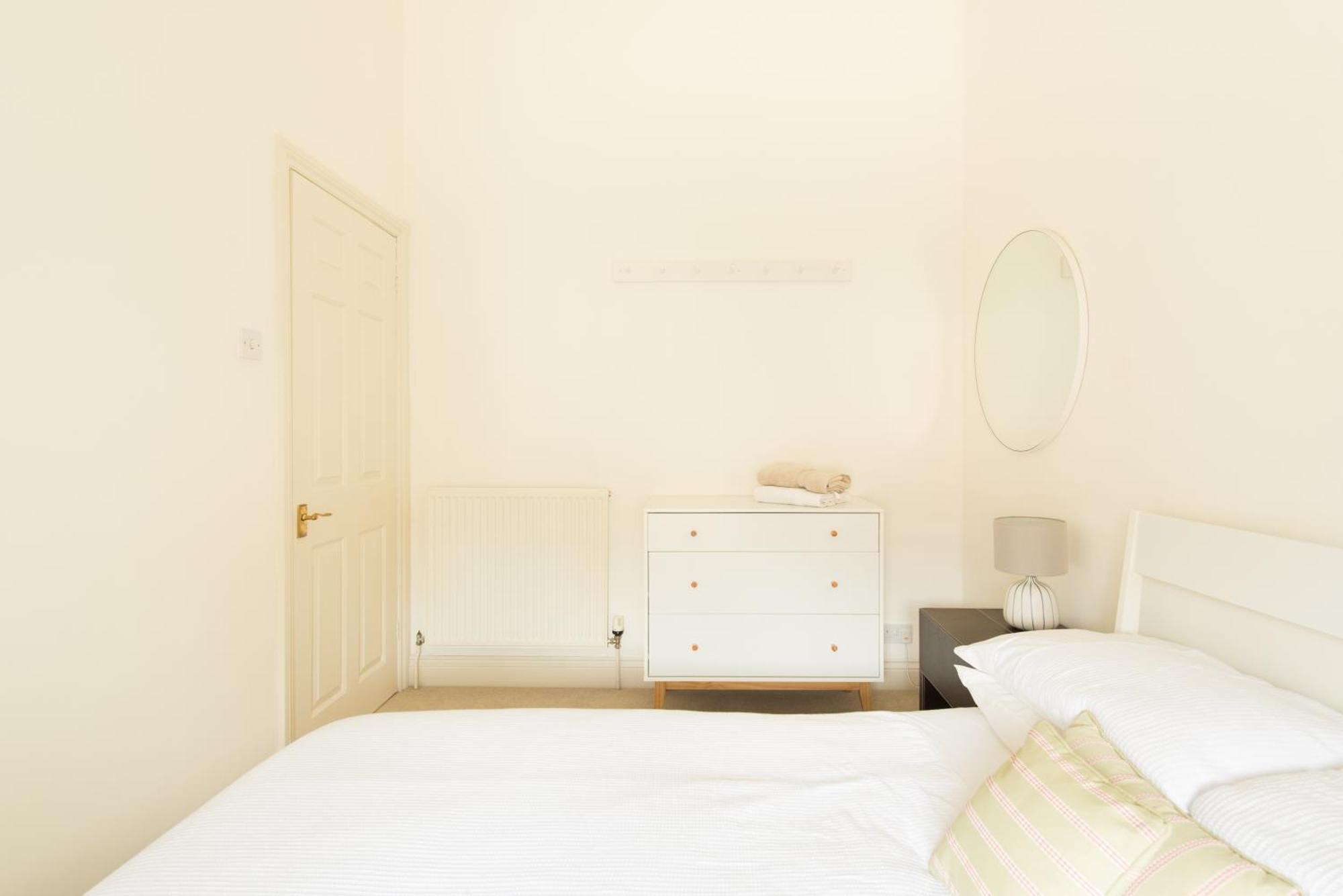 My Place Go - Cirencester Room photo