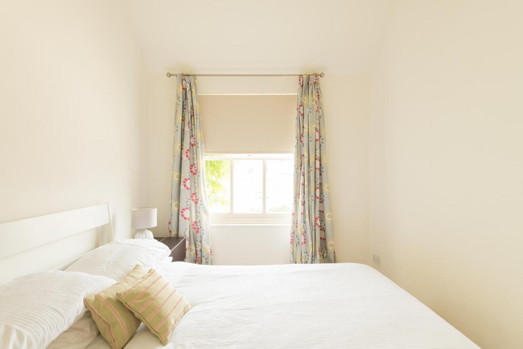My Place Go - Cirencester Room photo