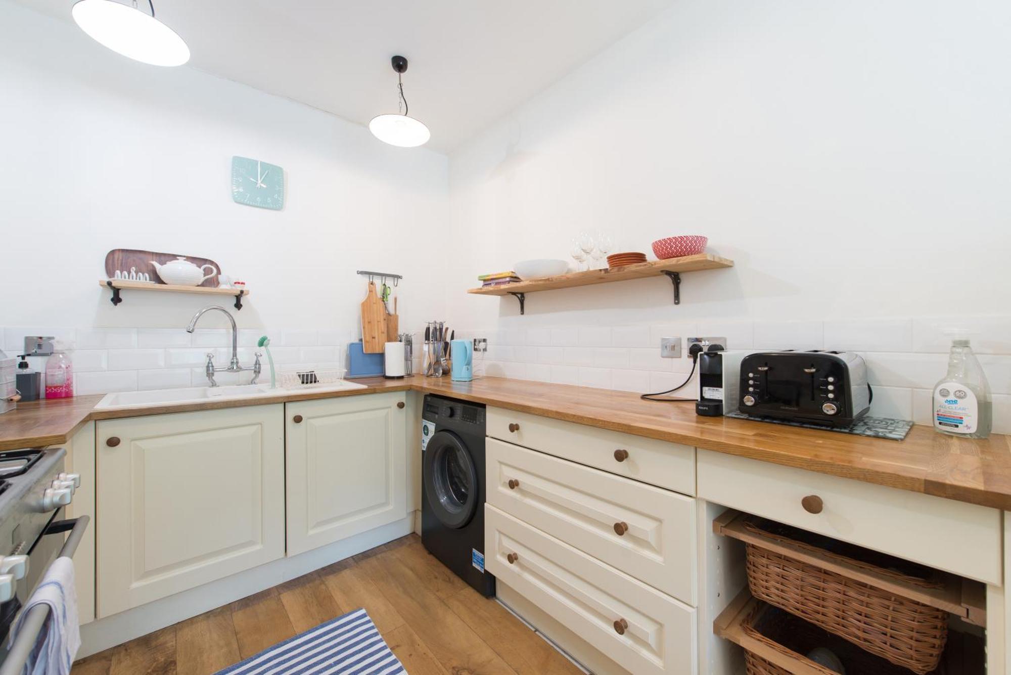 My Place Go - Cirencester Room photo