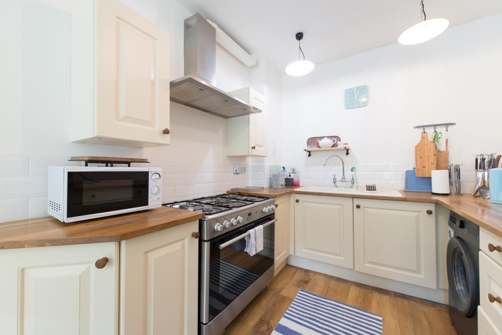 My Place Go - Cirencester Room photo