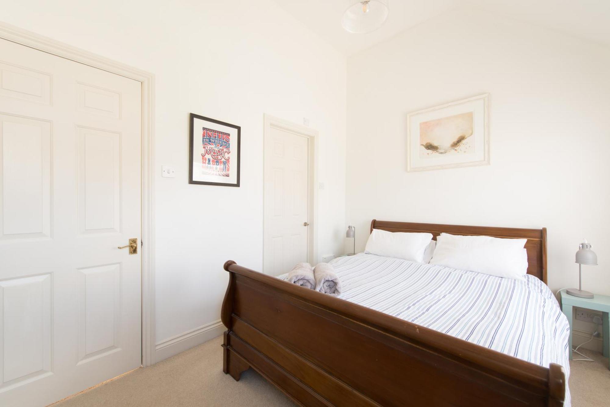 My Place Go - Cirencester Room photo